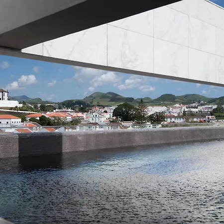 Octant 蓬塔德尔加达